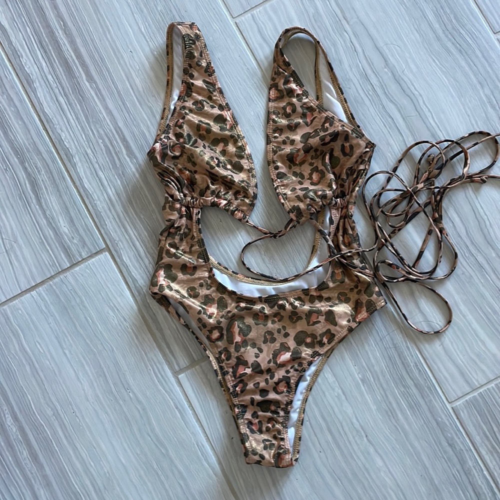 Leopard metallic bodysuit size small